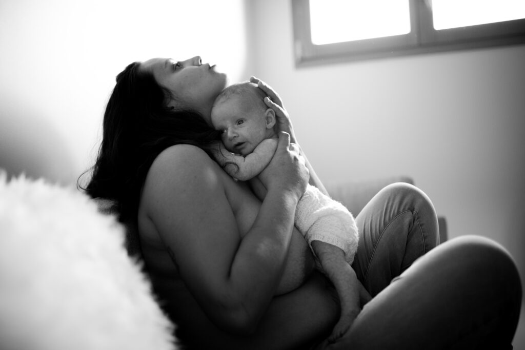 peau-à-peau maman et son bébé
